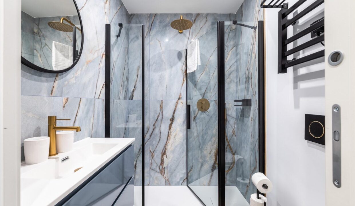 b8576cd8-1bb4-4c29-812e-5a70c6fd36a6