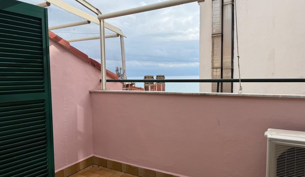 PHOTO-2025-10-24-10-08-14 4 - dimensioni grandi