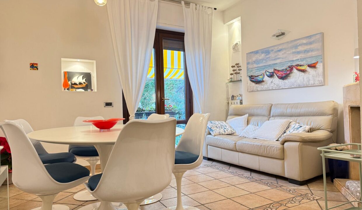 PHOTO-2025-12-22-12-13-08